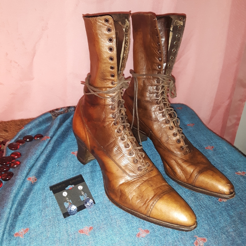 Victorian DAWN lace up boots antique boots